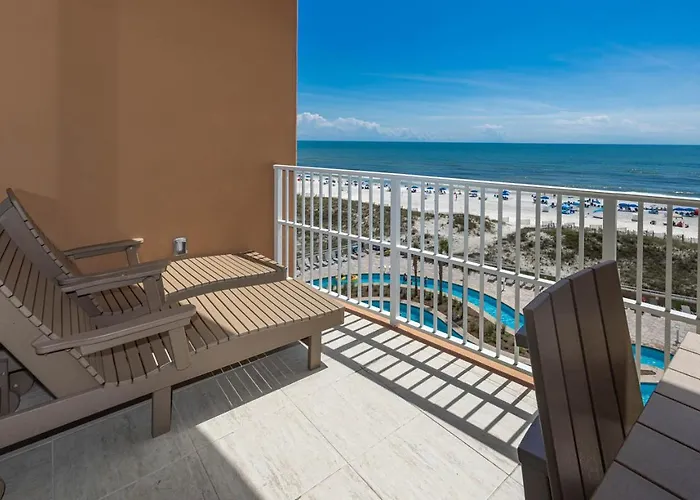 Phoenix Gulf Towers 405 Apartment