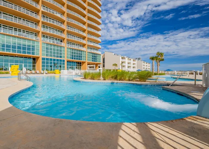 Phoenix Gulf Towers 405 Apartment